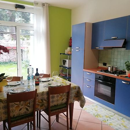 Апартаменты La Casa Di Marzia Бардолино Экстерьер фото