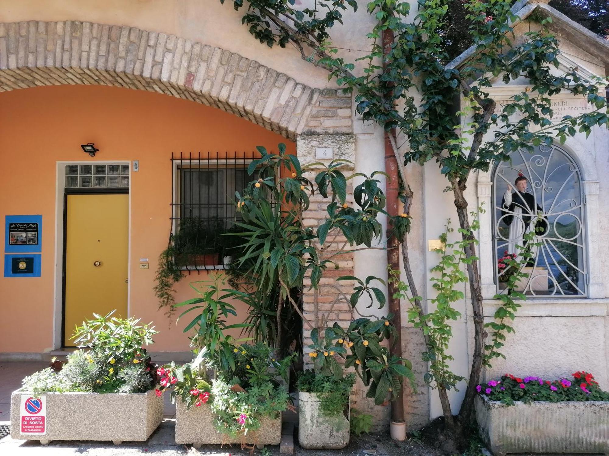 Апартаменты La Casa Di Marzia Бардолино Экстерьер фото