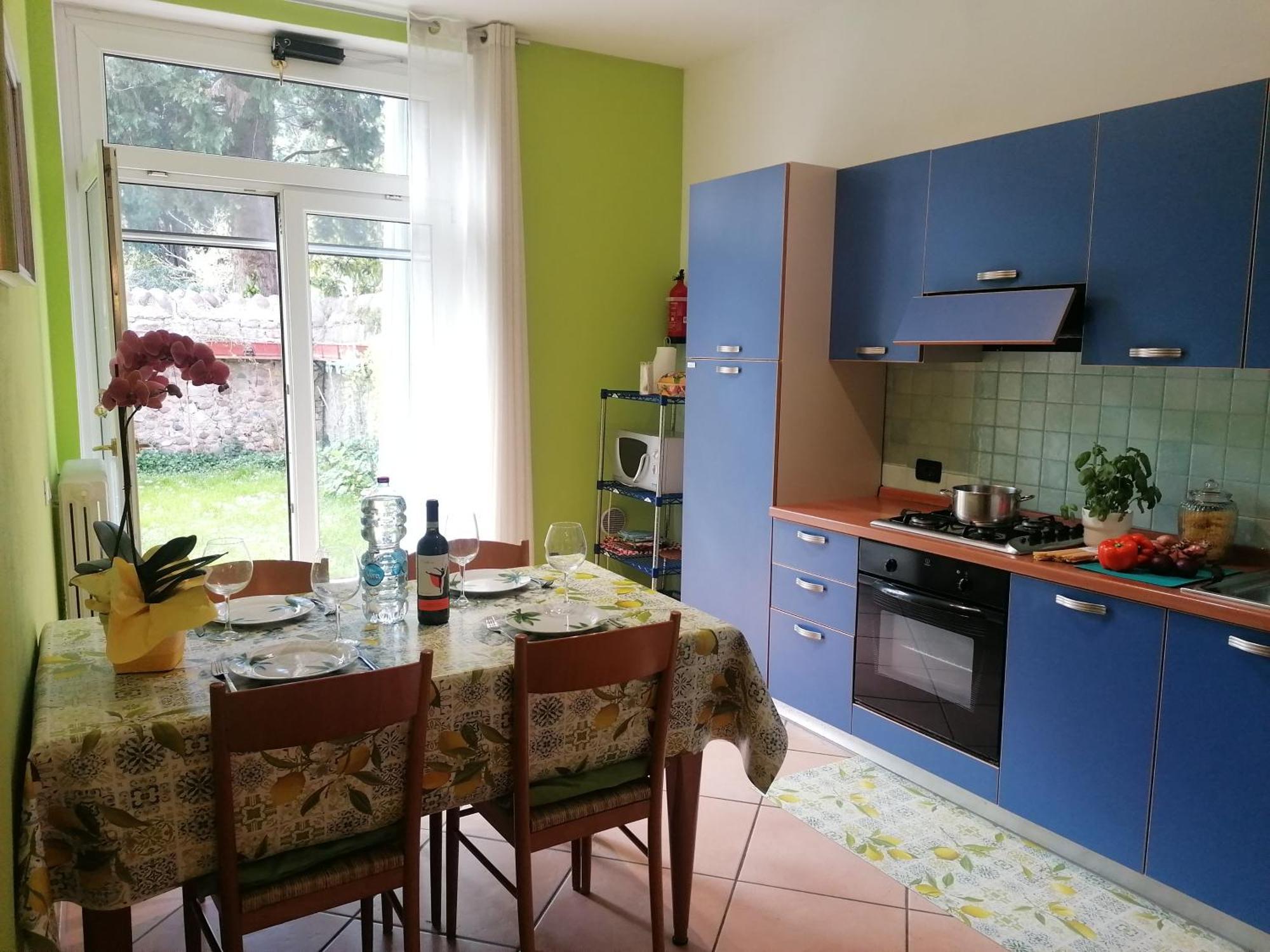 Апартаменты La Casa Di Marzia Бардолино Экстерьер фото